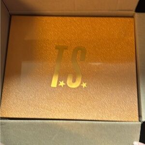 Taylor Swift Life Of A Showgirl Box Set LIMITED EDITION